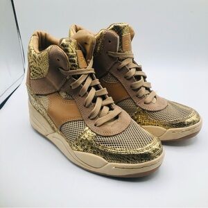 Skechers SKCH+3 Superblast tan and gold Suede‎ Hidden Wedge Shoes Women’s Size 9